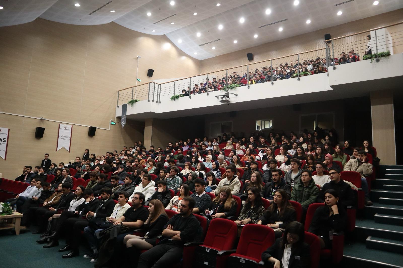 Kulüp üyeleri bir arada